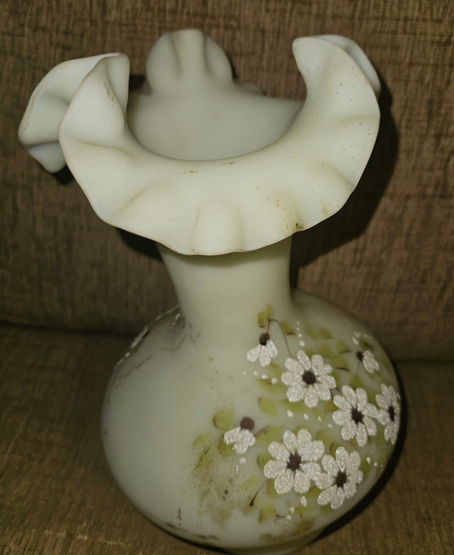 SIGNED FENTON VASE