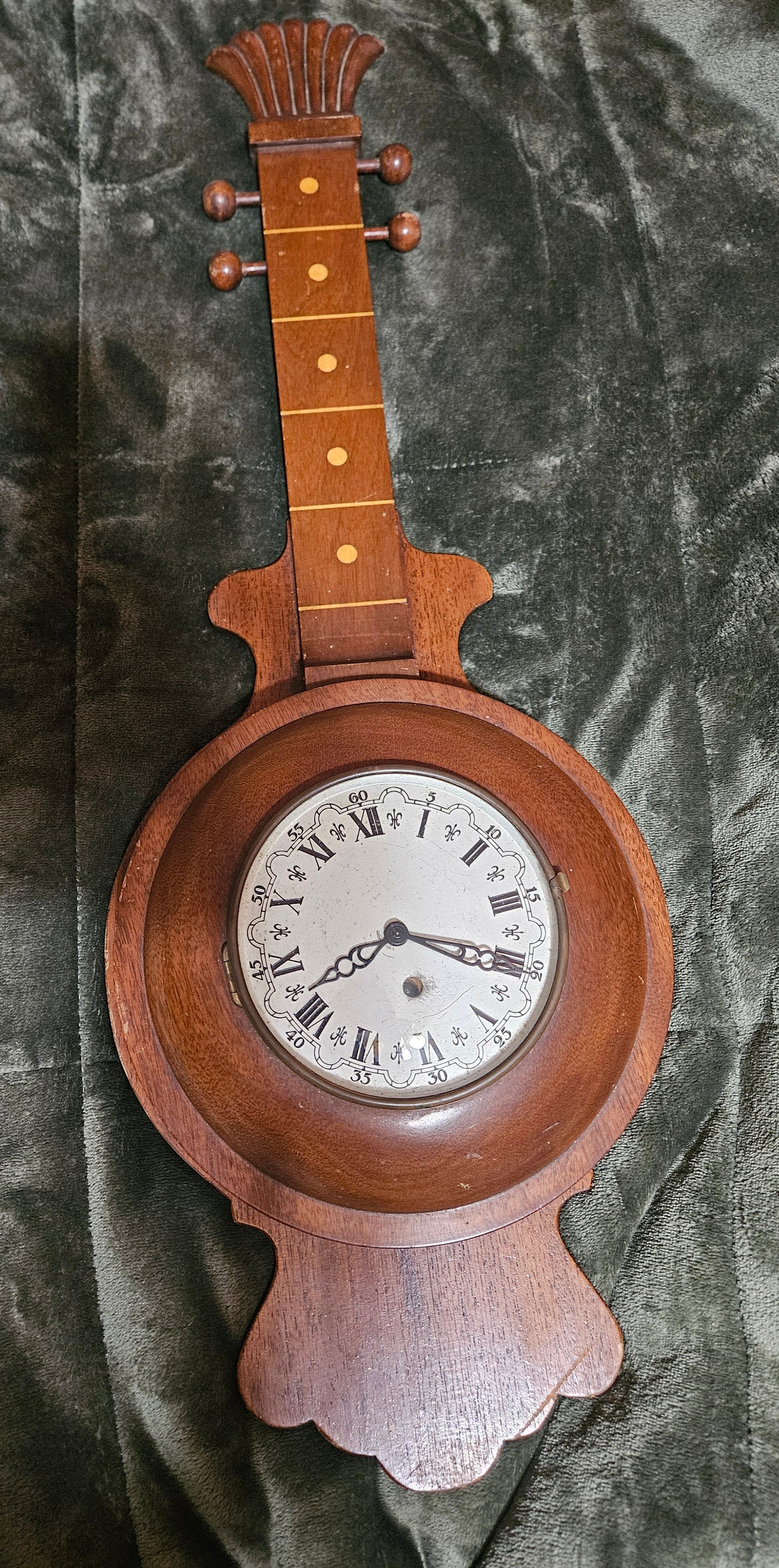 DAVALL BANJO WALL CLOCK