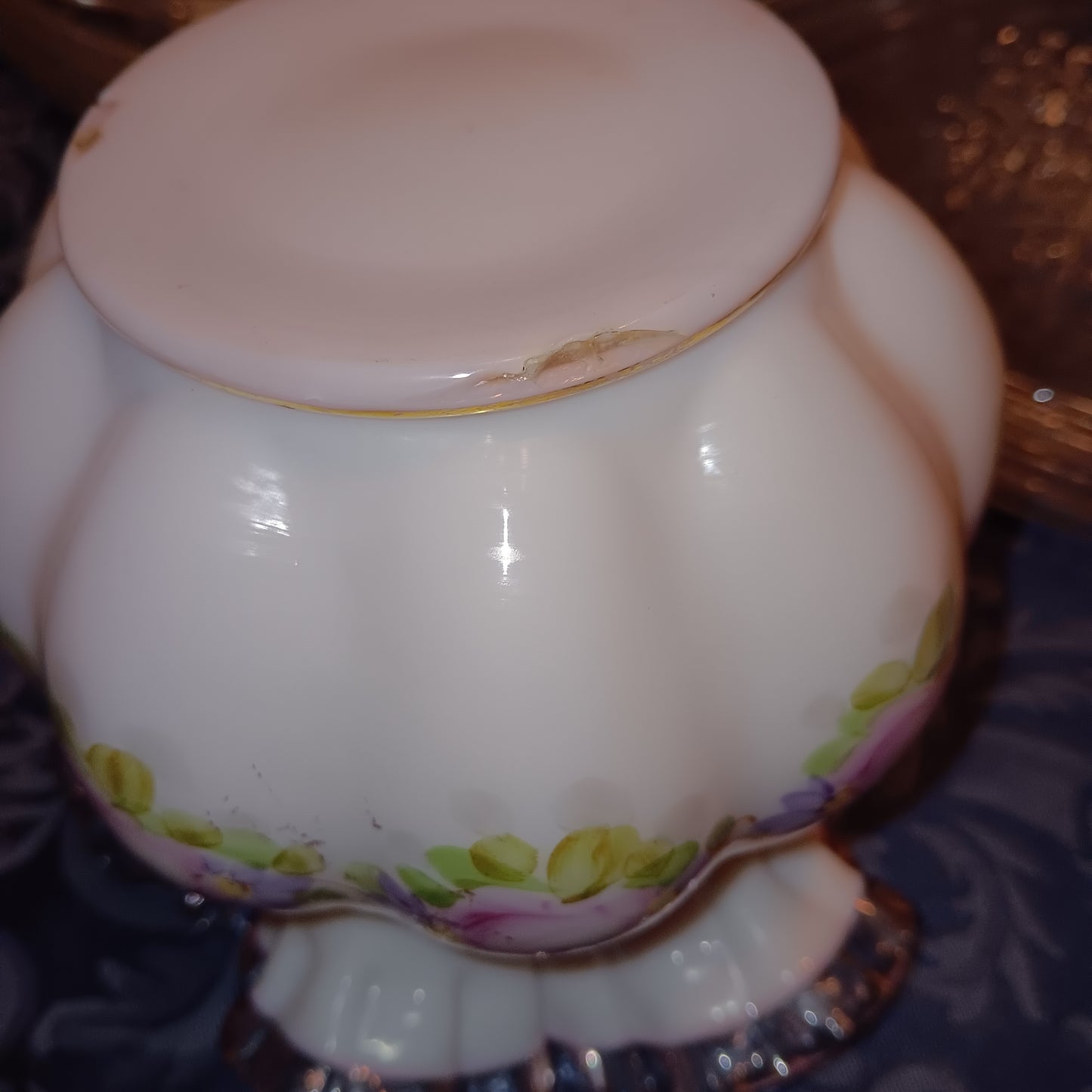 VINTAGE HAND PAINTED 1950s FENTON VASE