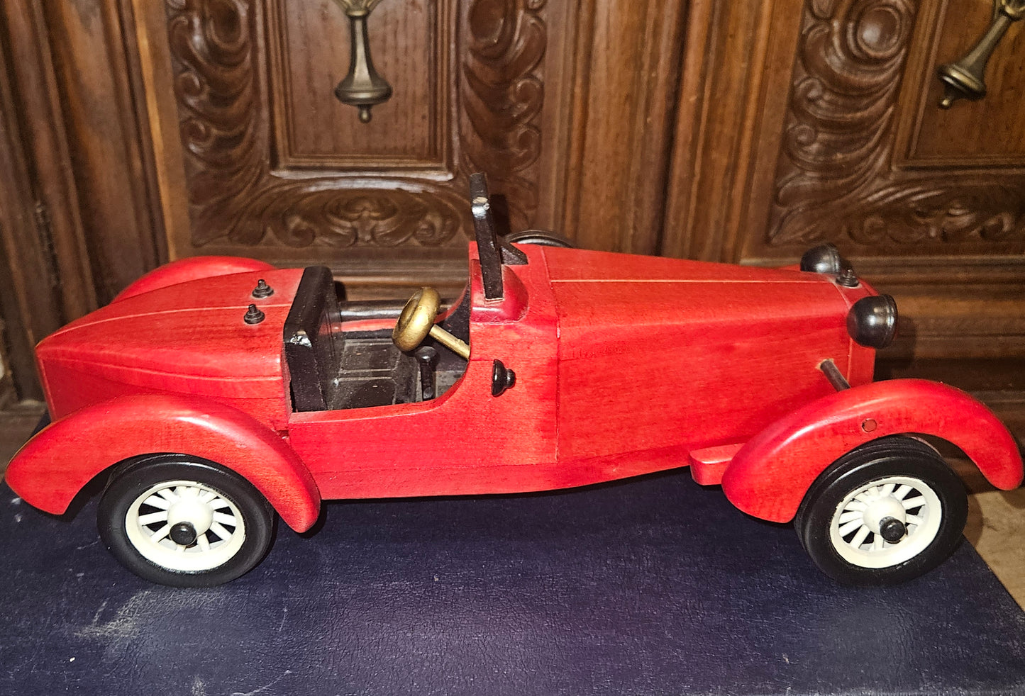 VINTAGE WOODEN TOY ROADSTER CAR