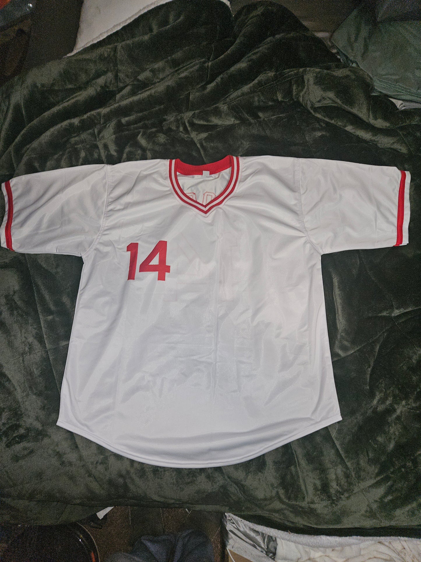 PETE ROSE AUTOGRAPHED JERSEY