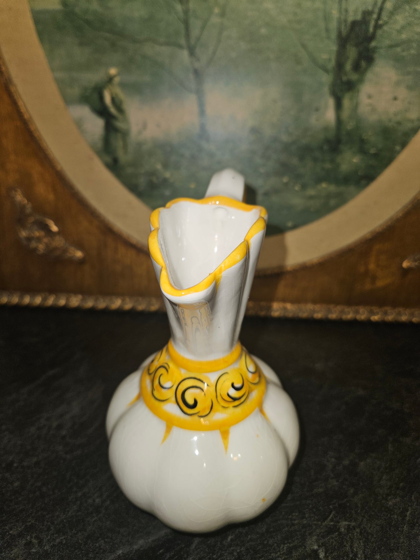 VINTAGE SMALL CREME PITCHER