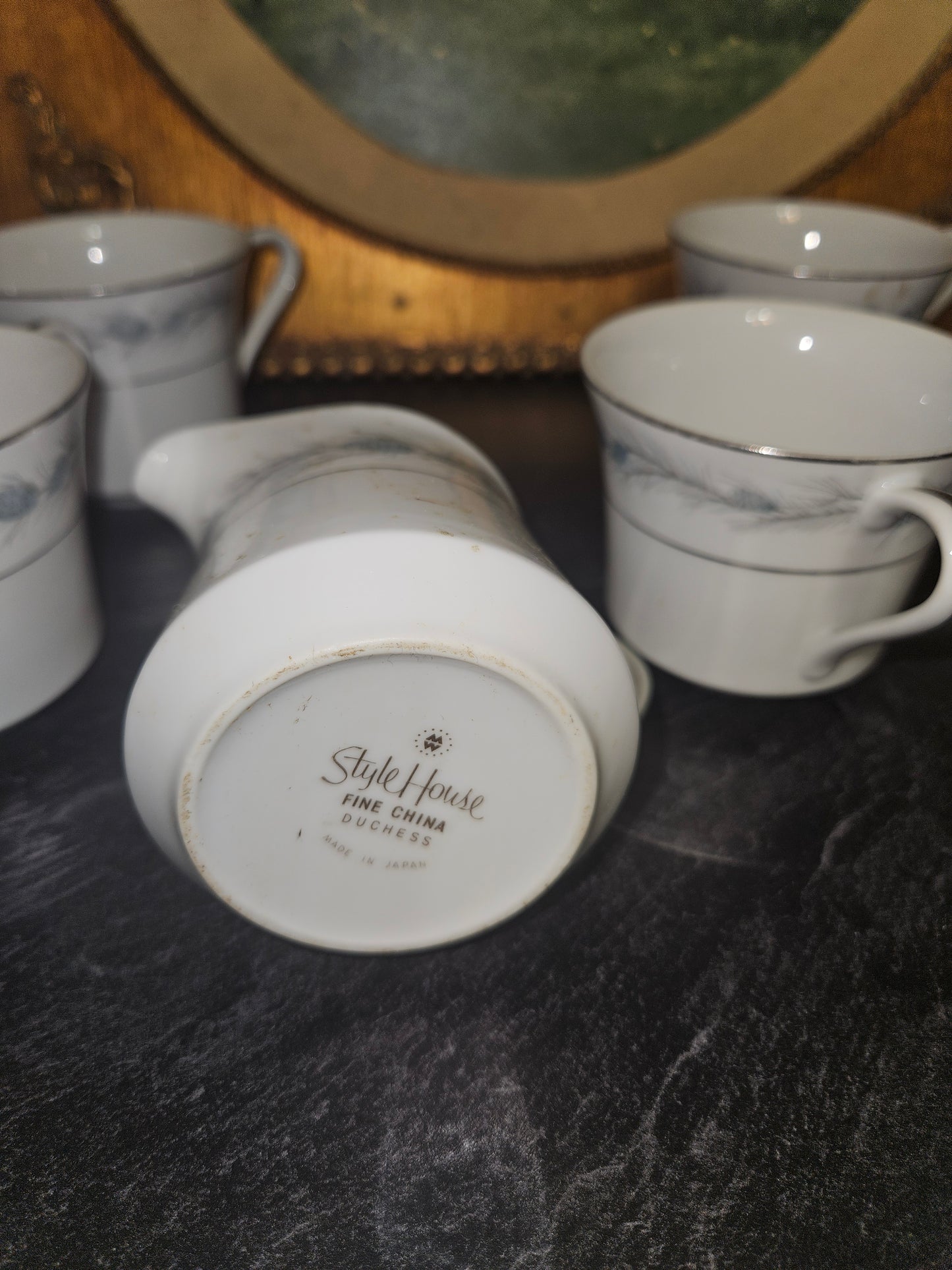 STYLEHOUSE DUCHESS FINE CHINA MUGS / PITCHER