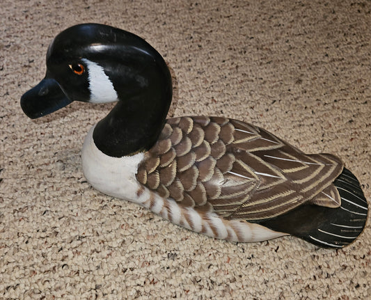 VINTAGE WOODEN CARVED DUCK