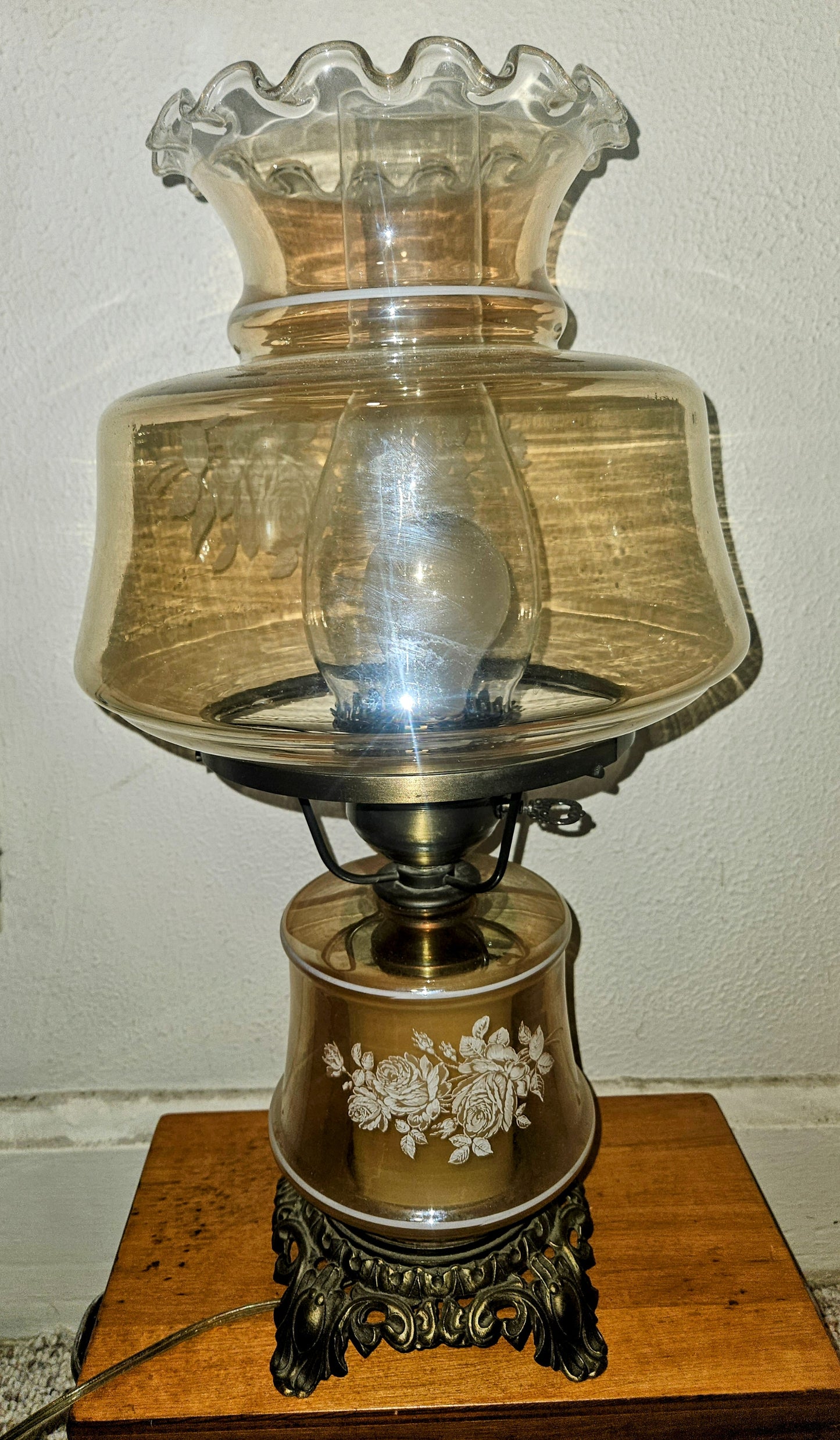 VINTAGE HURRICANE GONE WITH THE WIND LAMP