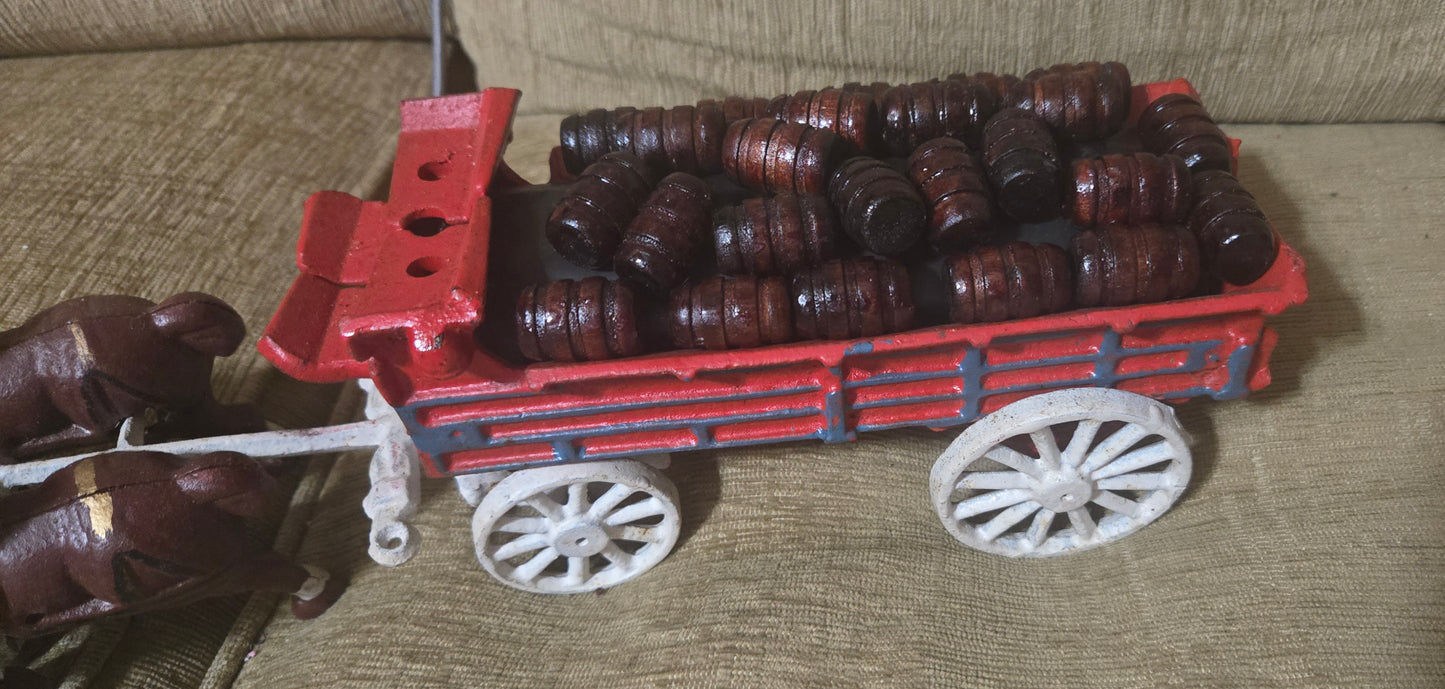 VINTAGE CAST IRON TOY BEER WAGON, 8 CLYDESDALE HORSES AND BARRELs