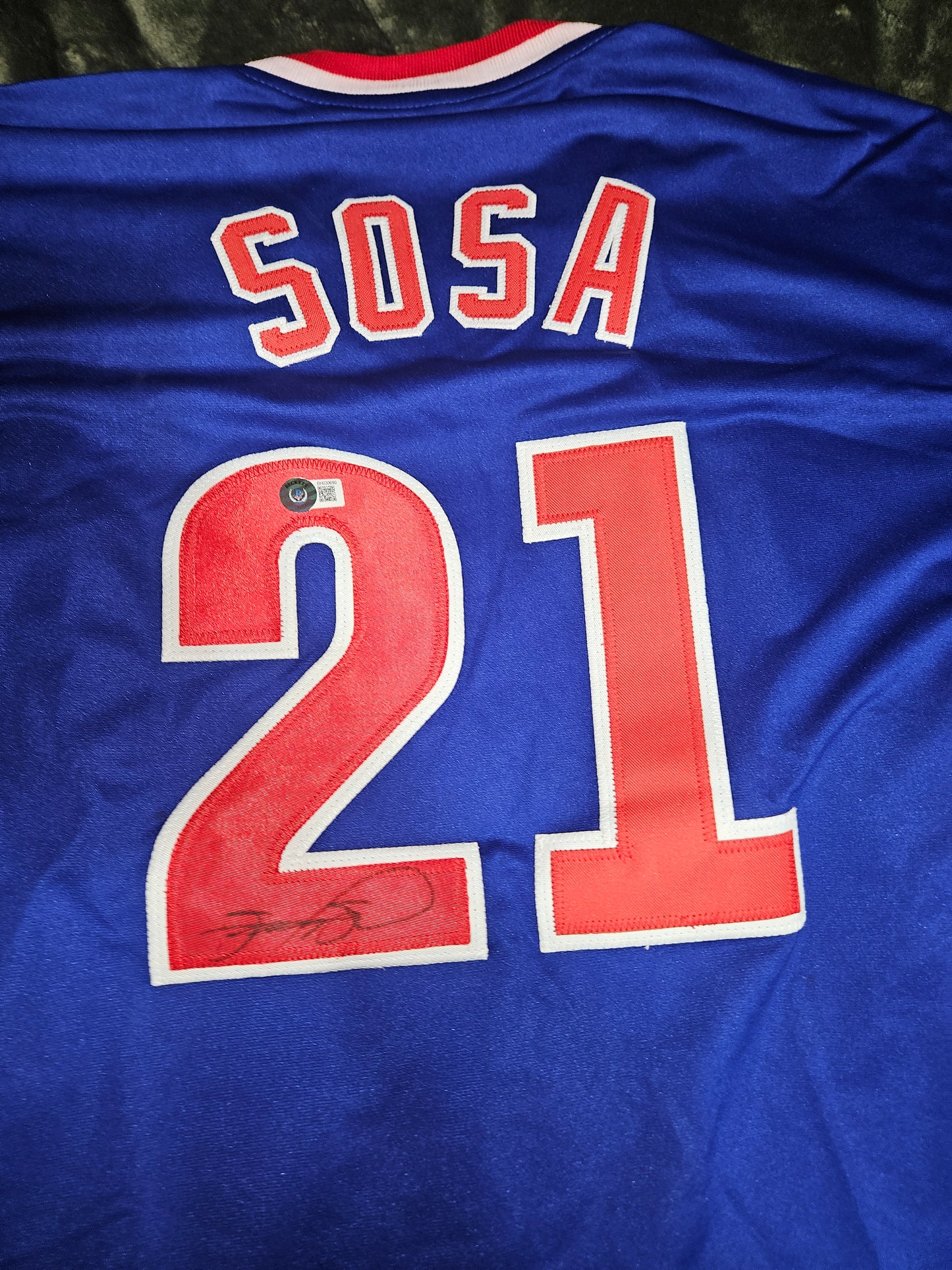 SAMMY SOSA AUTOGRAPHED JERSEY / BECKETT