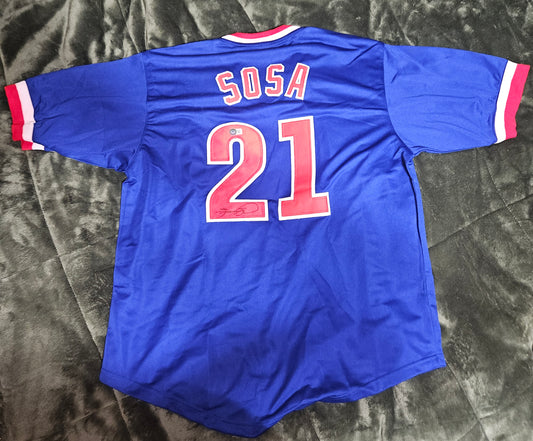 SAMMY SOSA AUTOGRAPHED JERSEY / BECKETT