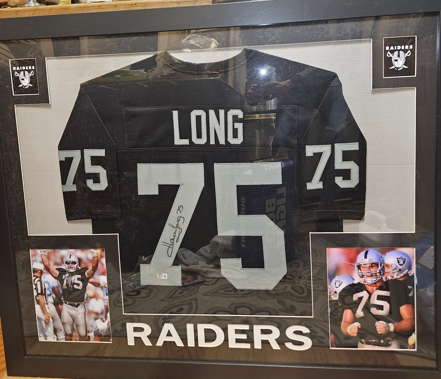 HOWIE LONG FRAMED AUTOGRAPHED JERSEY