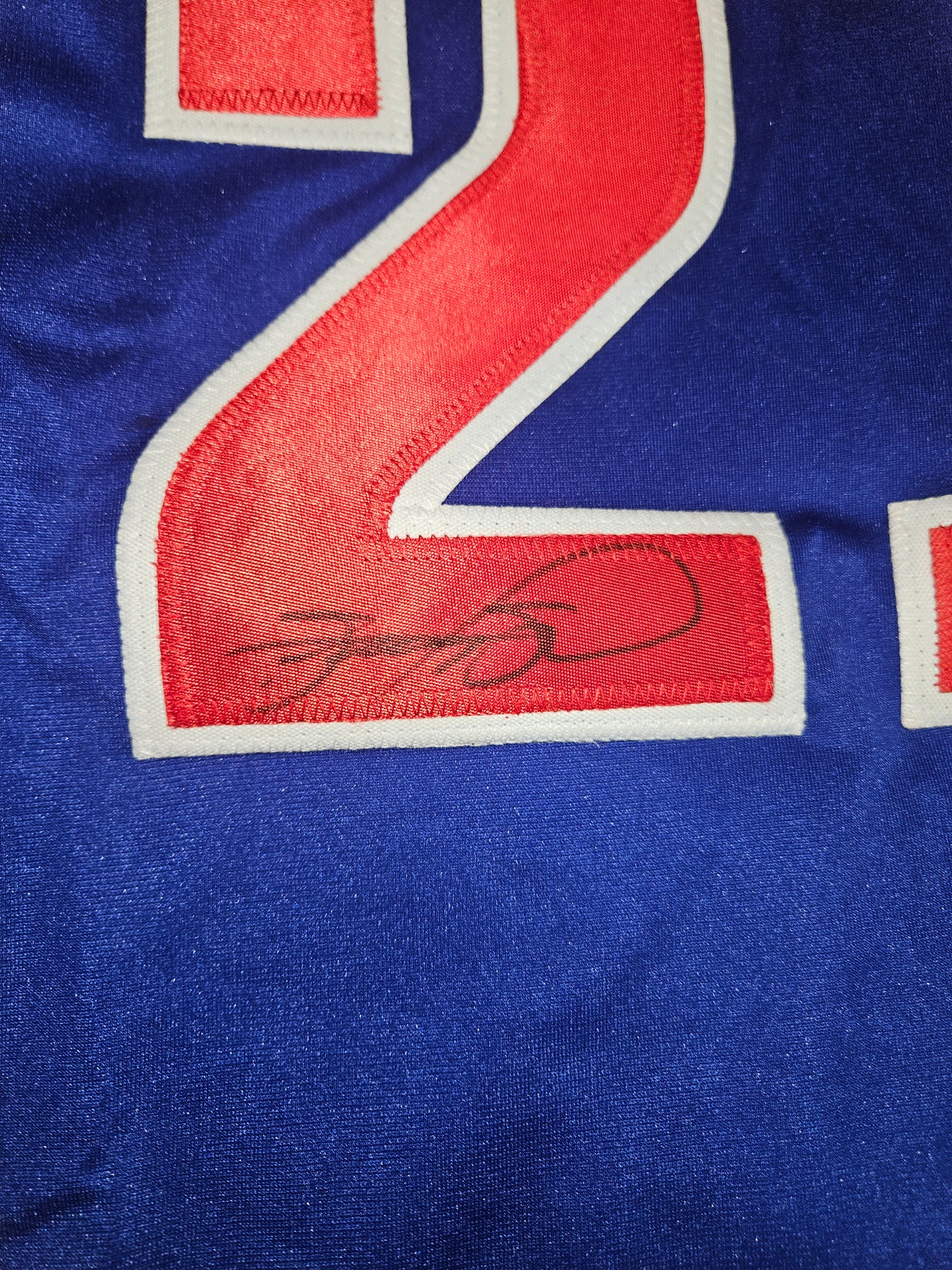 SAMMY SOSA AUTOGRAPHED JERSEY / BECKETT